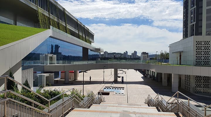 첨단기술 품은 수원, 국제회의 복합지구로 지역 경제를 살리다
