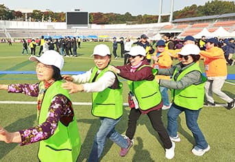 초고령사회, 노년의 삶을 위한 ‘고령친화도시’가 해답을 제시한다