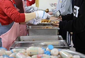 새 학기 학교급식 불안감, ‘선제적 위생점검’으로 잡는다