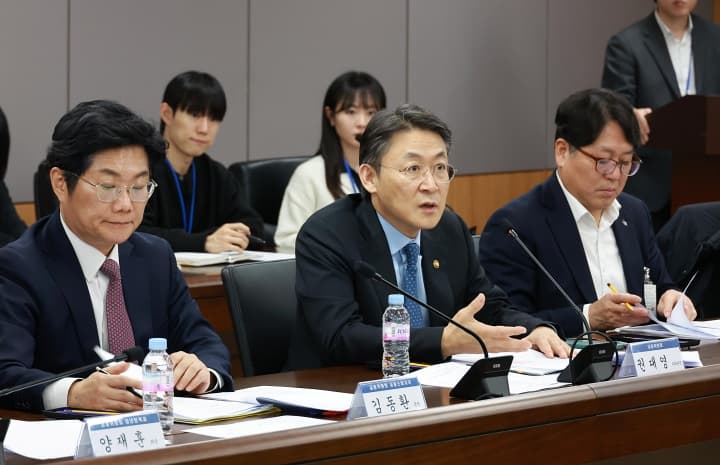 빚과 투자에 막막한 청년, 국가가 공인한 ‘금융 주치의’를 만난다