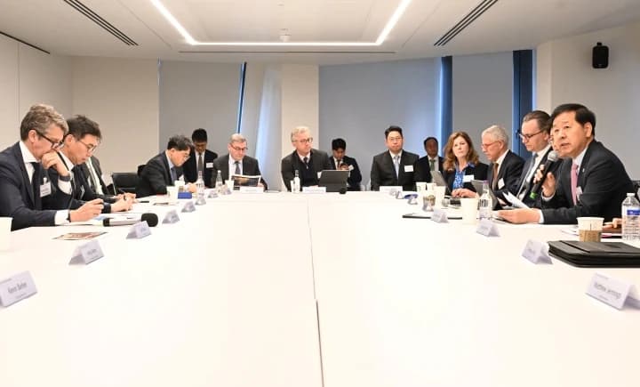 구 부총리 "지금이 한국 투자 골든 타임"…런던서 투자설명회