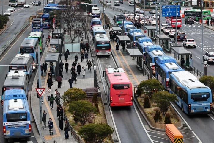 버스·열차 증회, 환급 확대로 출퇴근 혼잡 완화