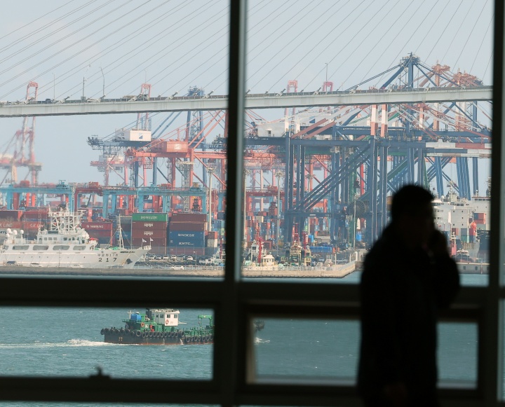 150년 묵은 부산항 북항 오염, 마침내 정화 사업 마무리... 해양 환경 개선 기대
