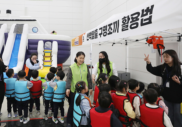 2인 이하 소형 어선도 '구명조끼 상시 착용' 의무화…어선 안전 강화된다