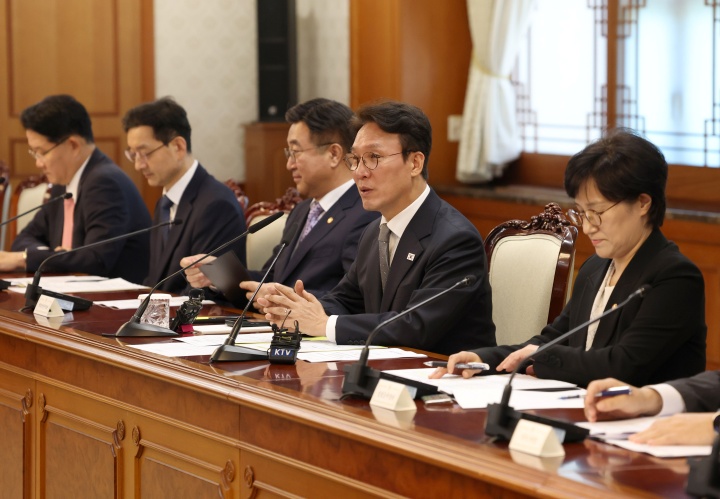 2025 APEC 정상회의 앞둔 한국, 외국인 혐오 시위 막고 '안전한 대한민국' 이미지 구축에 총력