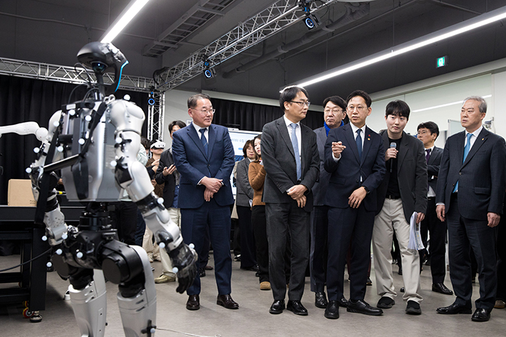 수작업 고통 줄고 생산성 높인다, 피지컬 AI, 중소 제조 현장의 숙원 해결한다