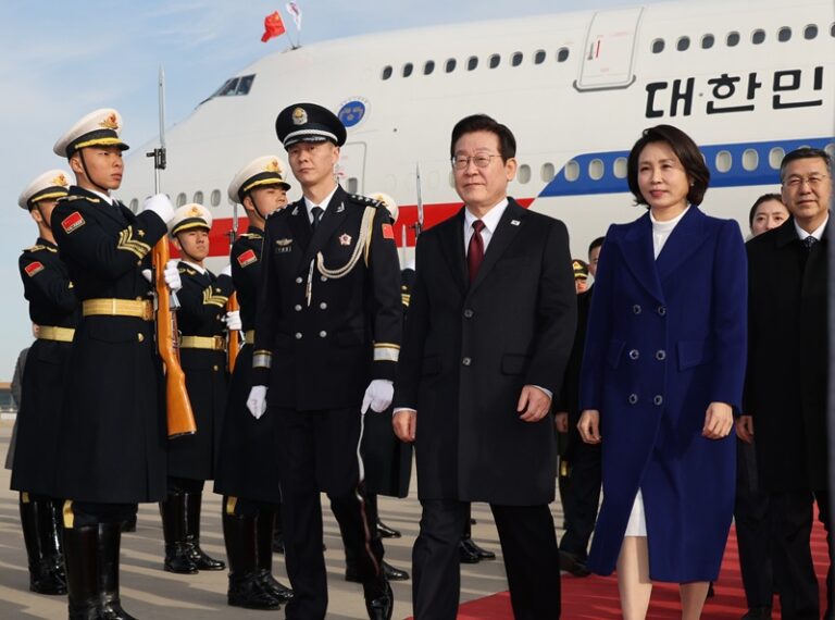 한중 관계 전면 복원, 민생과 평화의 새로운 장을 열다