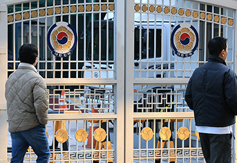 경직된 공직사회, '호칭 자유'와 '역지사지'로 소통 장벽 허물다