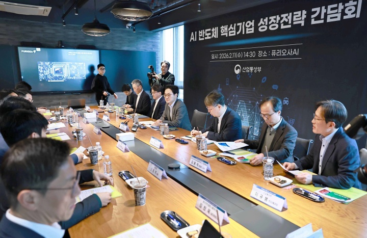 AI 반도체 외산 독주, ‘K-팹리스 동맹’으로 돌파한다